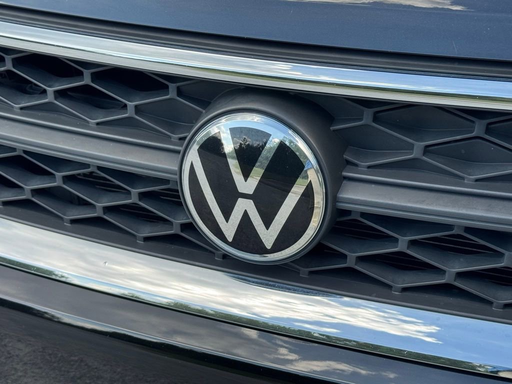 2022 Volkswagen Taos SE photo 4