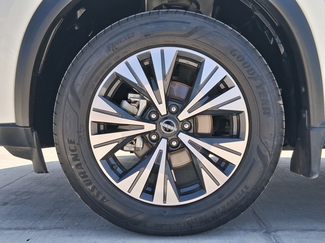 2023 Nissan Rogue SV photo 17