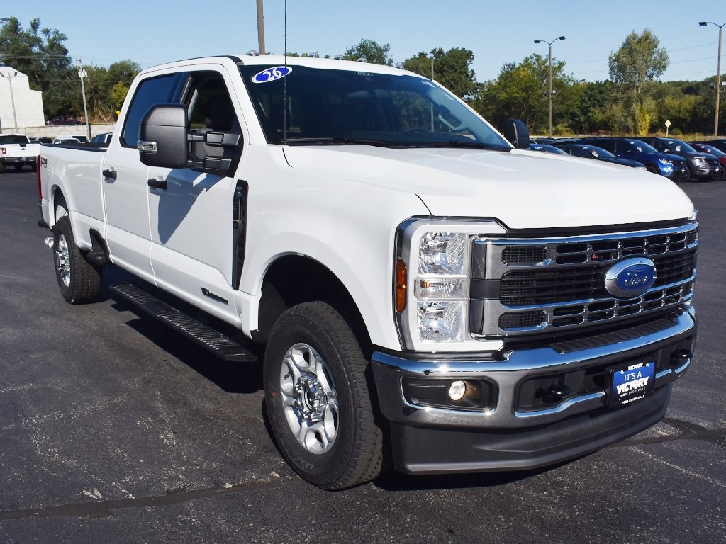 2026 Ford F-350 XLT photo 8