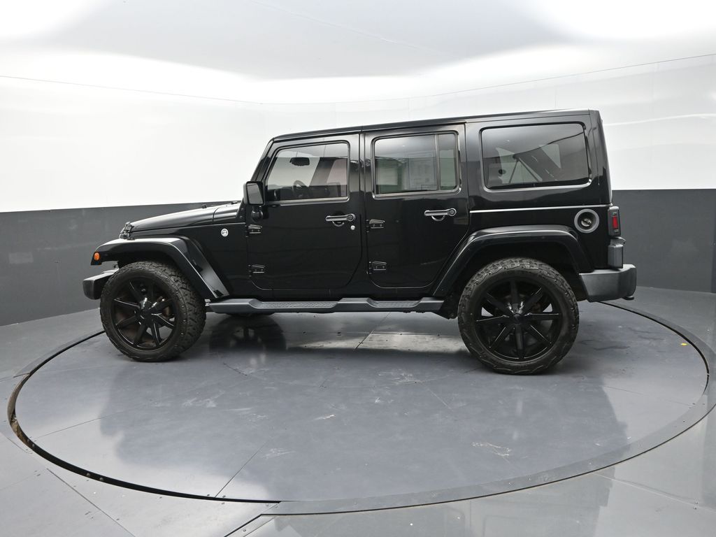 2016 Jeep Wrangler Unlimited Sahara photo 4
