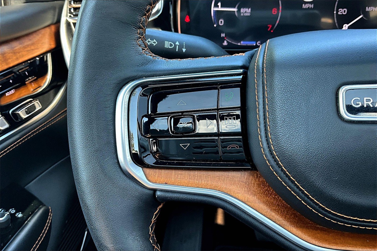 2024 Jeep Grand Wagoneer III photo 27