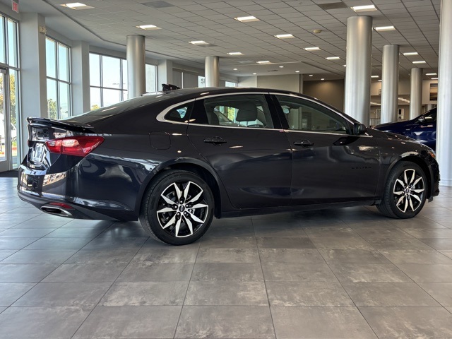 2022 Chevrolet Malibu RS photo 3