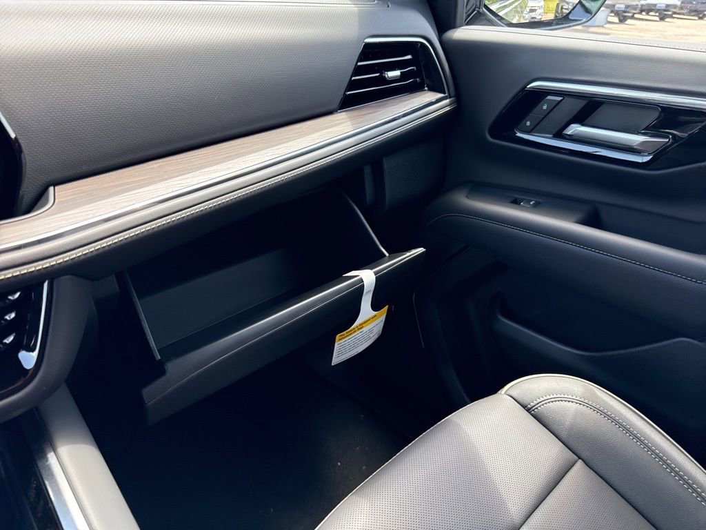 2025 Chevrolet Tahoe Premier photo 36