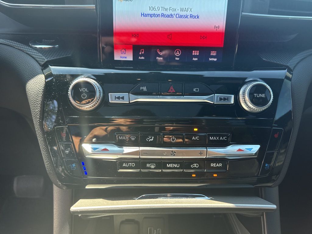 2023 Ford Explorer ST photo 15