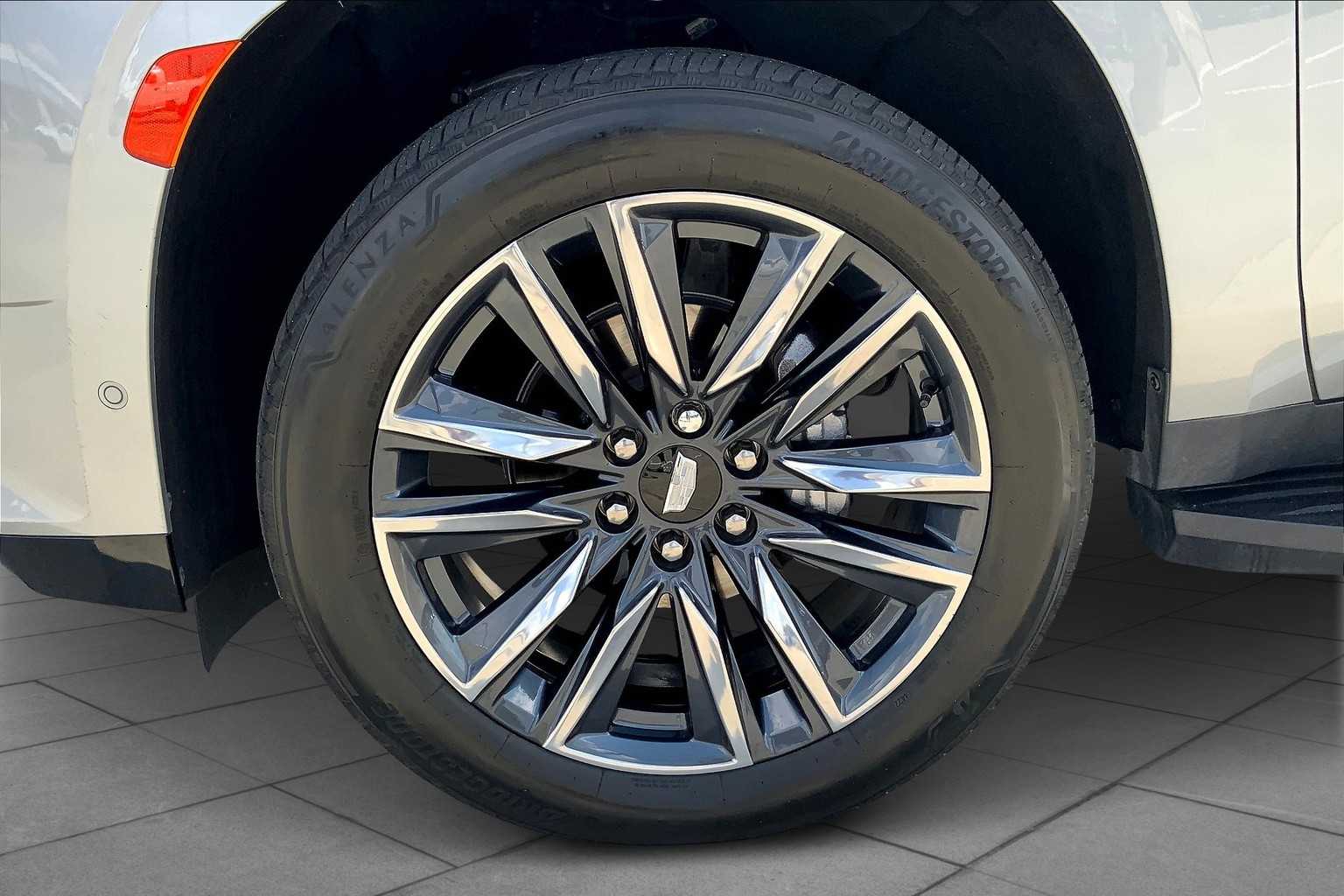 2023 Cadillac Escalade Sport photo 9