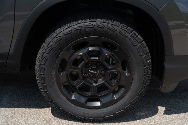 2025 Honda Ridgeline TrailSport photo 11