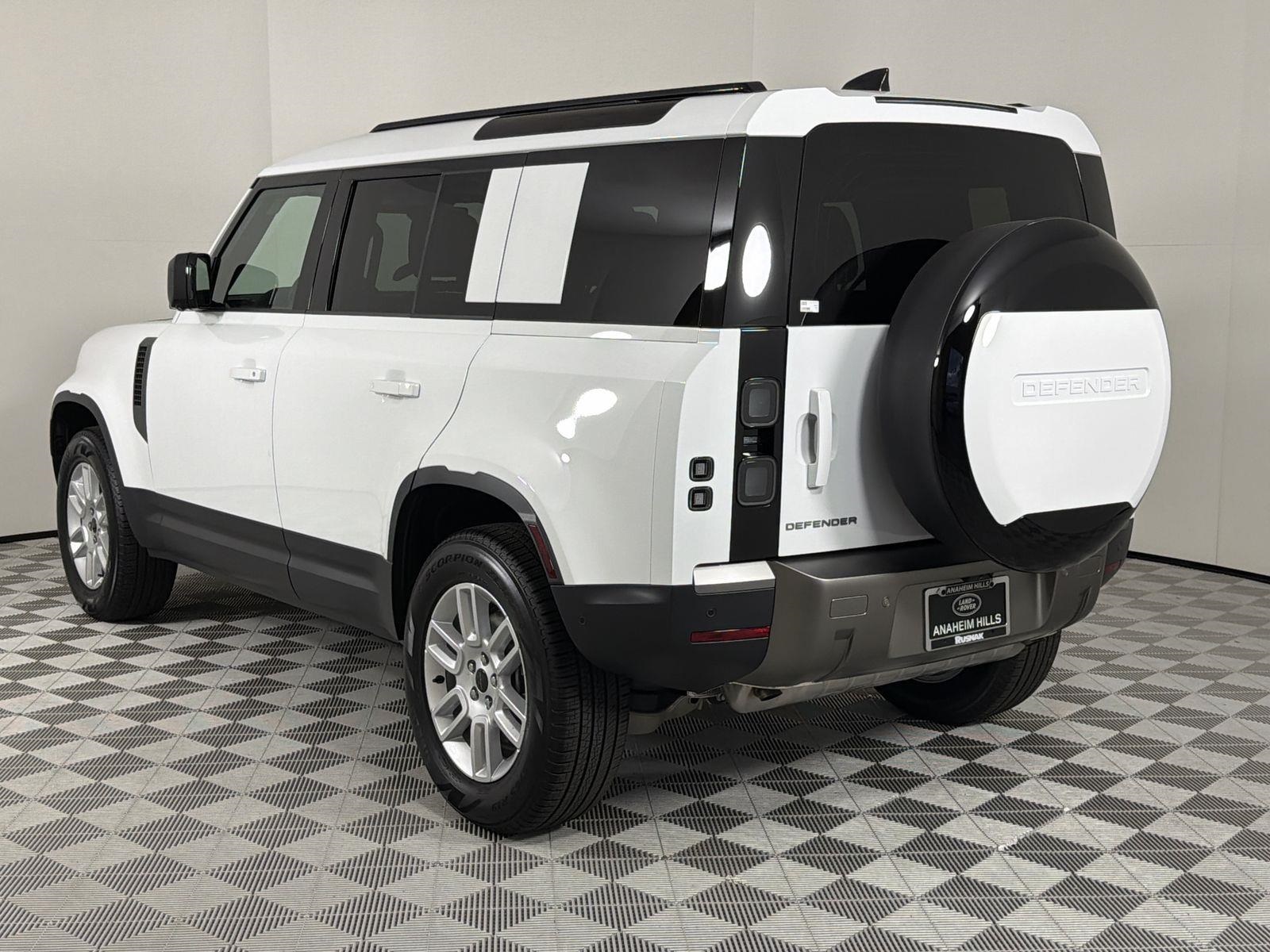 2026 Land Rover Defender 110 S photo 3