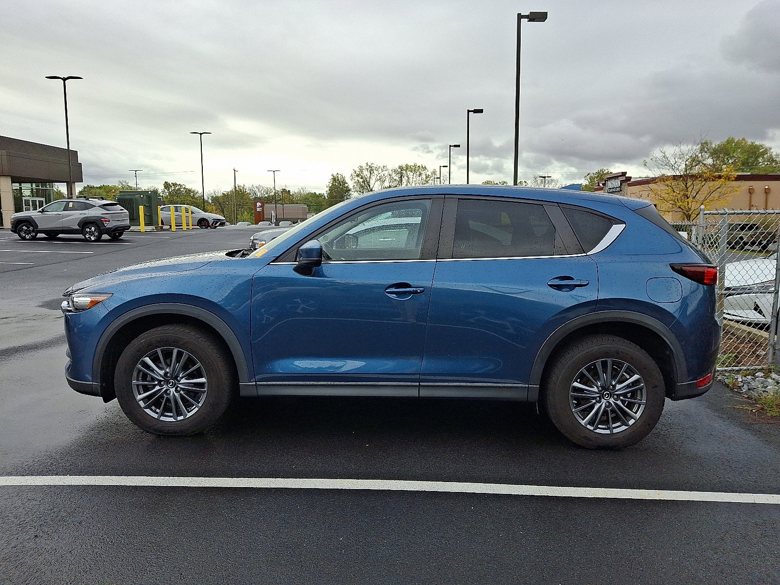 2017 Mazda CX-5 Touring photo 4