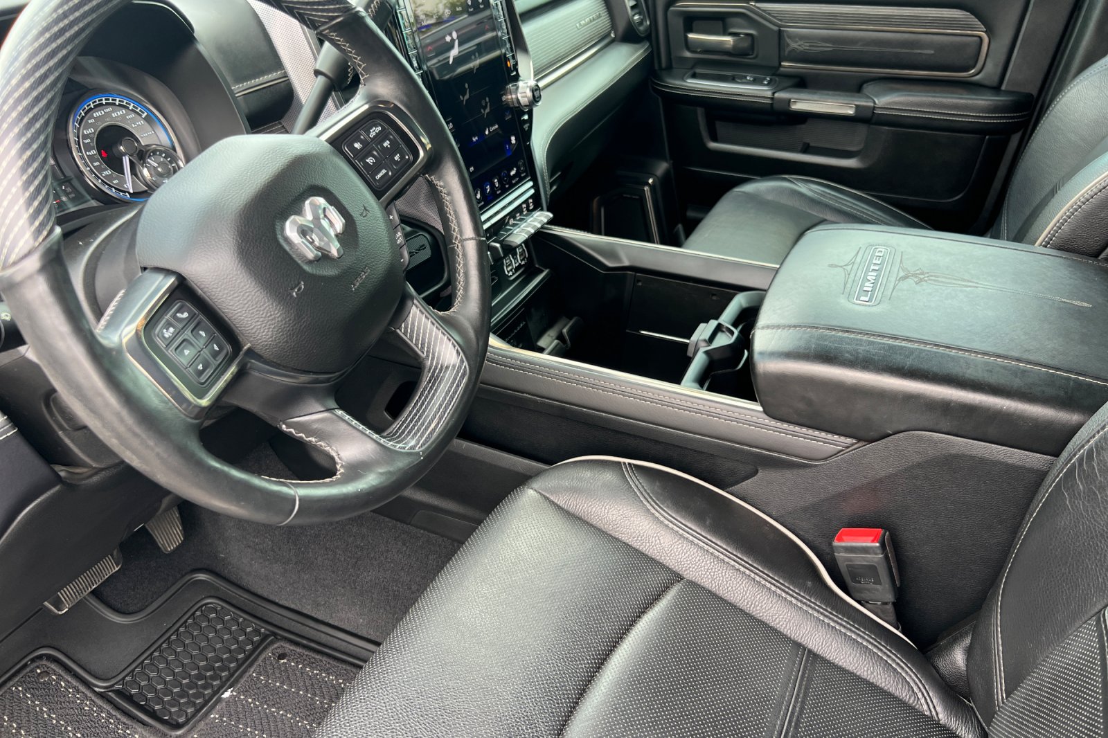 2019 Ram 2500 Limited photo 6