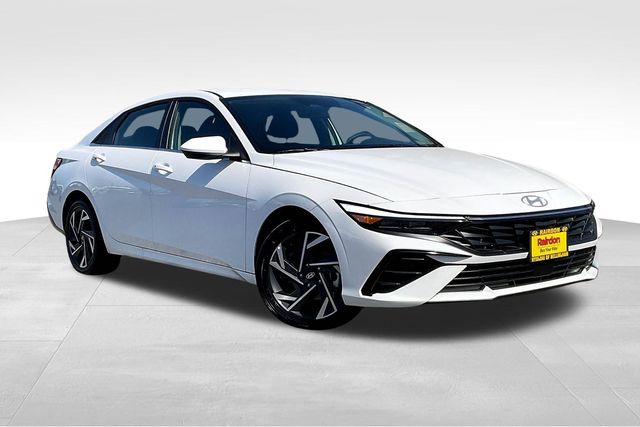 2025 Hyundai Elantra SEL's photo