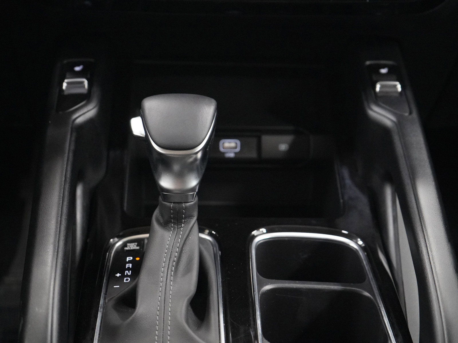 2020 Kia Telluride S photo 20