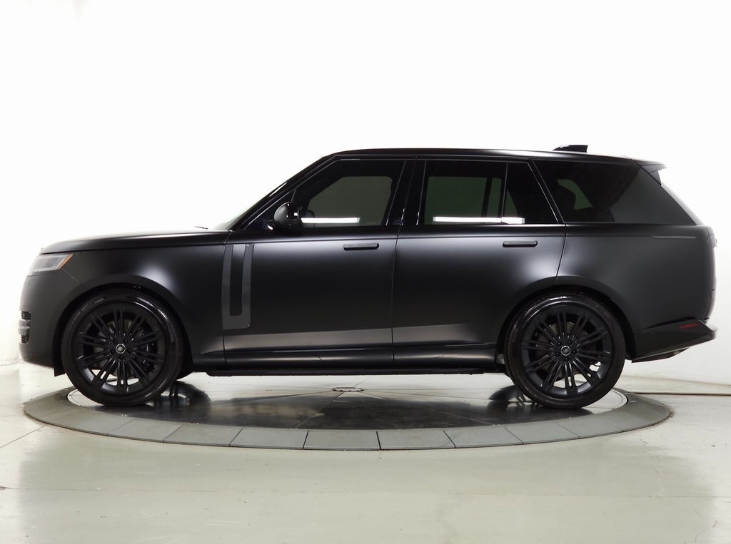 2025 Land Rover Range Rover SE photo 2