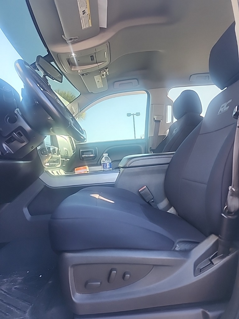 2015 Chevrolet Silverado LT 1500 photo 3