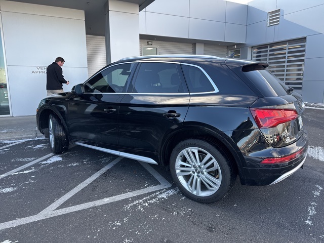 2019 Audi Q5 2.0T Premium Plus photo 3
