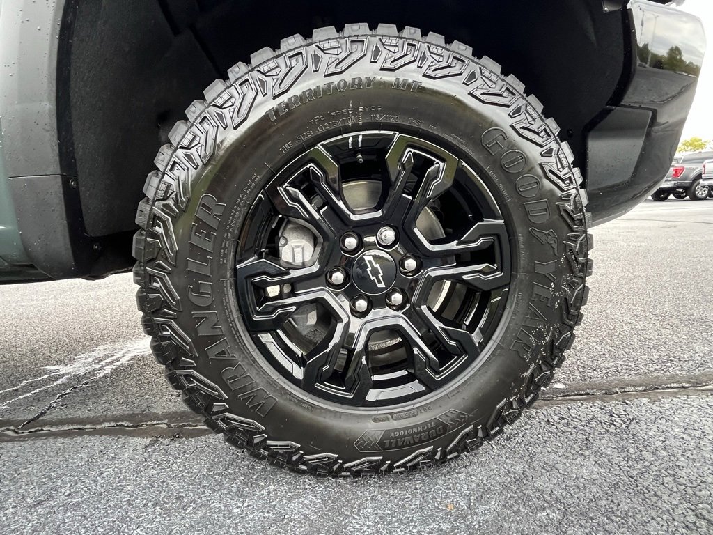 2026 Chevrolet Silverado ZR2 photo 18