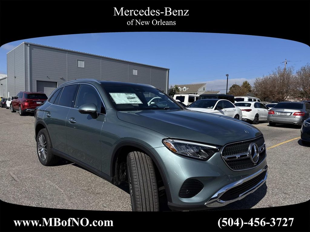 2026 Mercedes-Benz GLC Base's photo