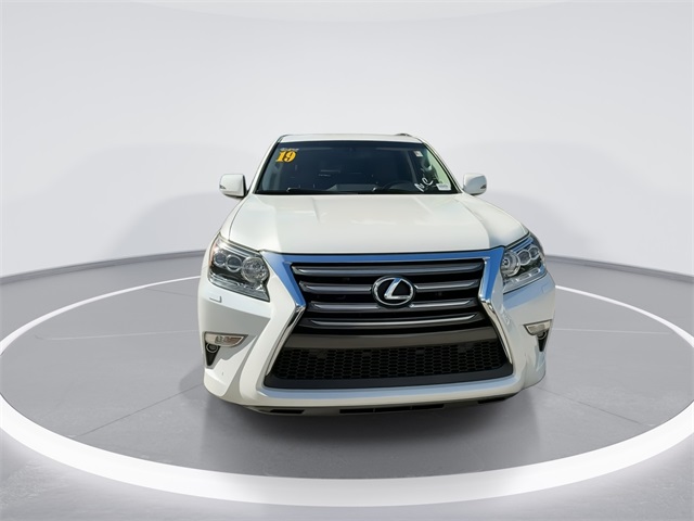 2019 Lexus GX 460 photo 3