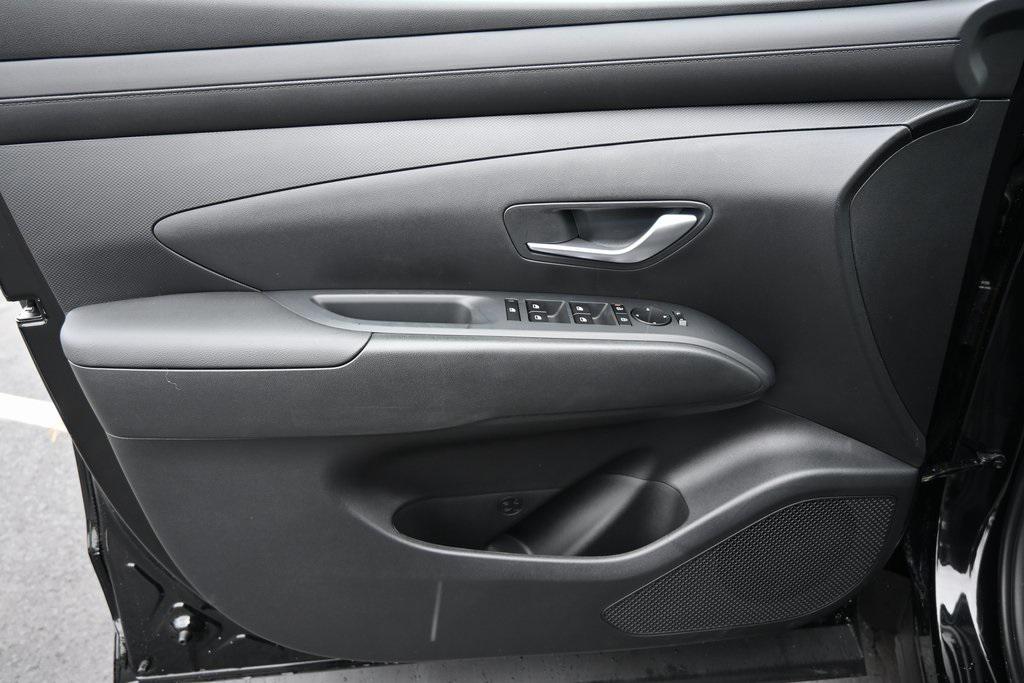 2026 Hyundai Santa Cruz SE photo 18