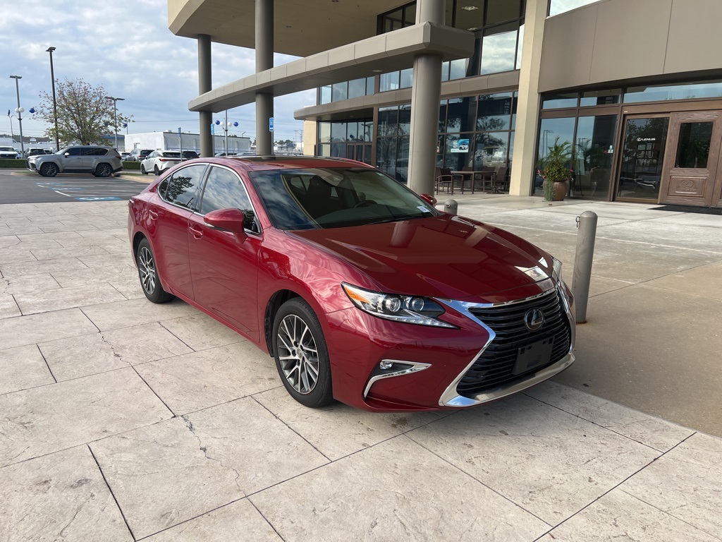 2017 Lexus ES 350 photo 2