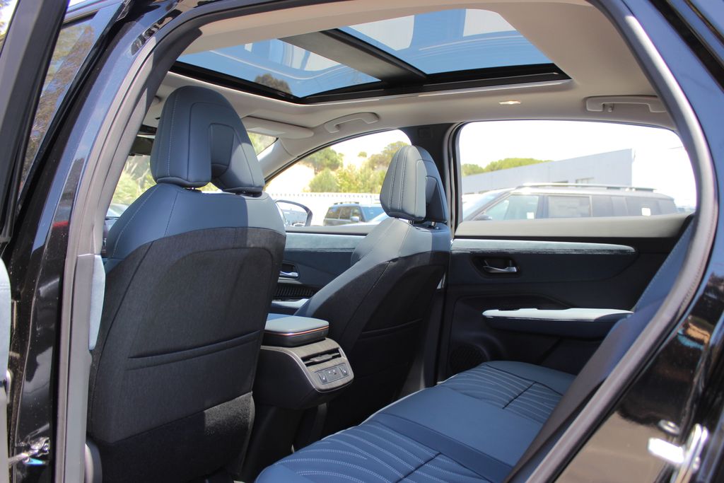 2024 Nissan ARIYA Platinum e-4ORCE photo 15