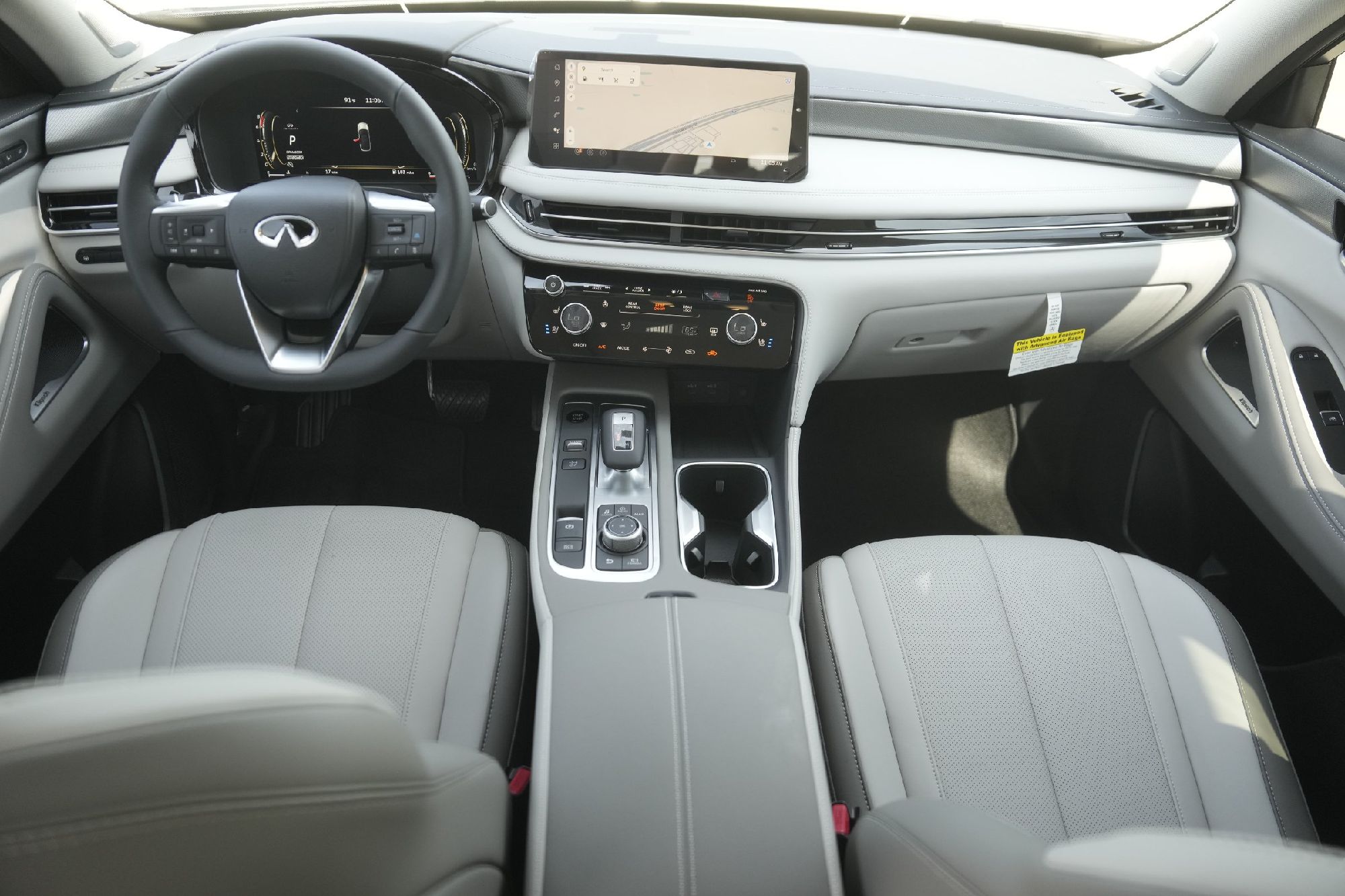 2026 Infiniti QX60 Luxe photo 16