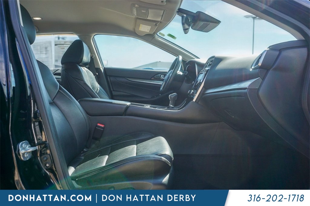 2023 Nissan Maxima SV photo 25