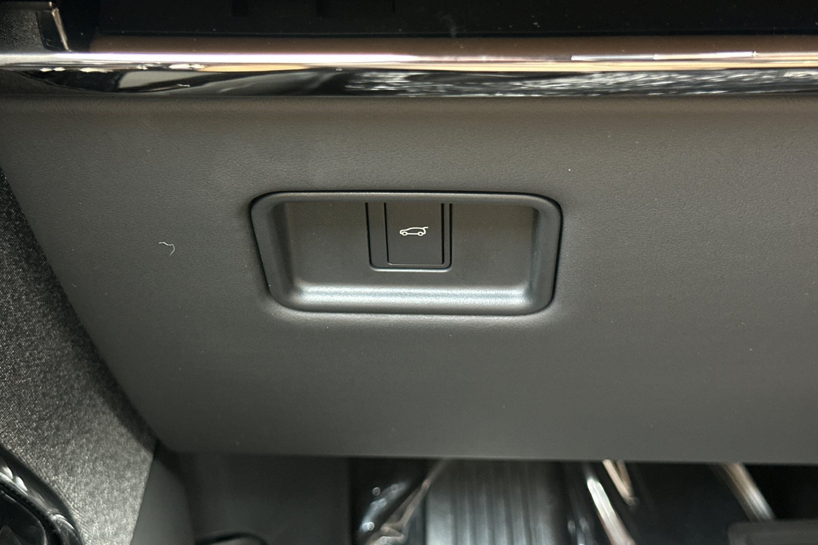 2025 Land Rover Range Rover Sport SE photo 28