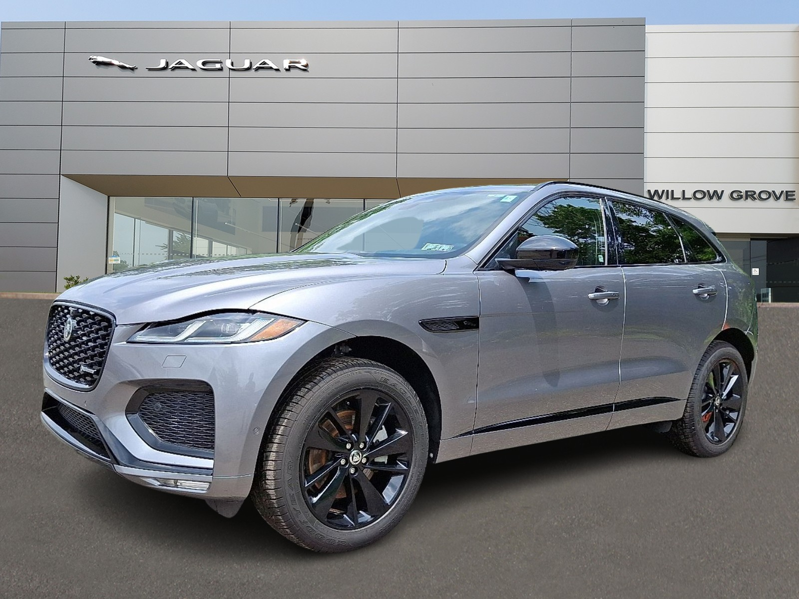 2025 Jaguar F-PACE R-Dynamic S