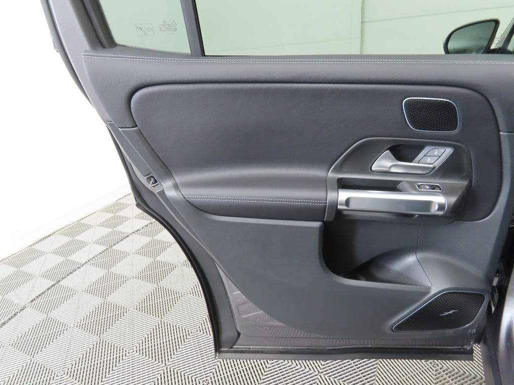 2026 Mercedes Benz GLB 250 photo 23