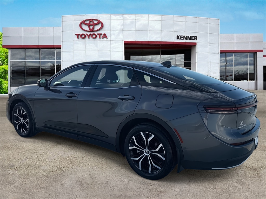 2024 Toyota Crown XLE photo 4