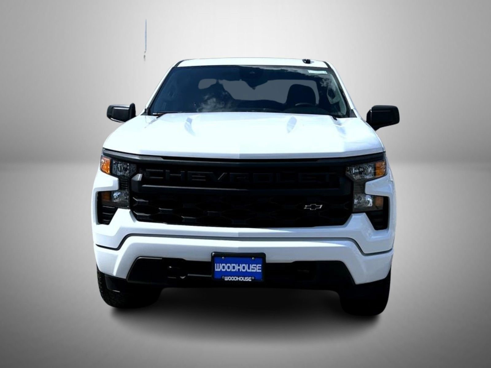 2026 Chevrolet Silverado 1500 Custom photo 2