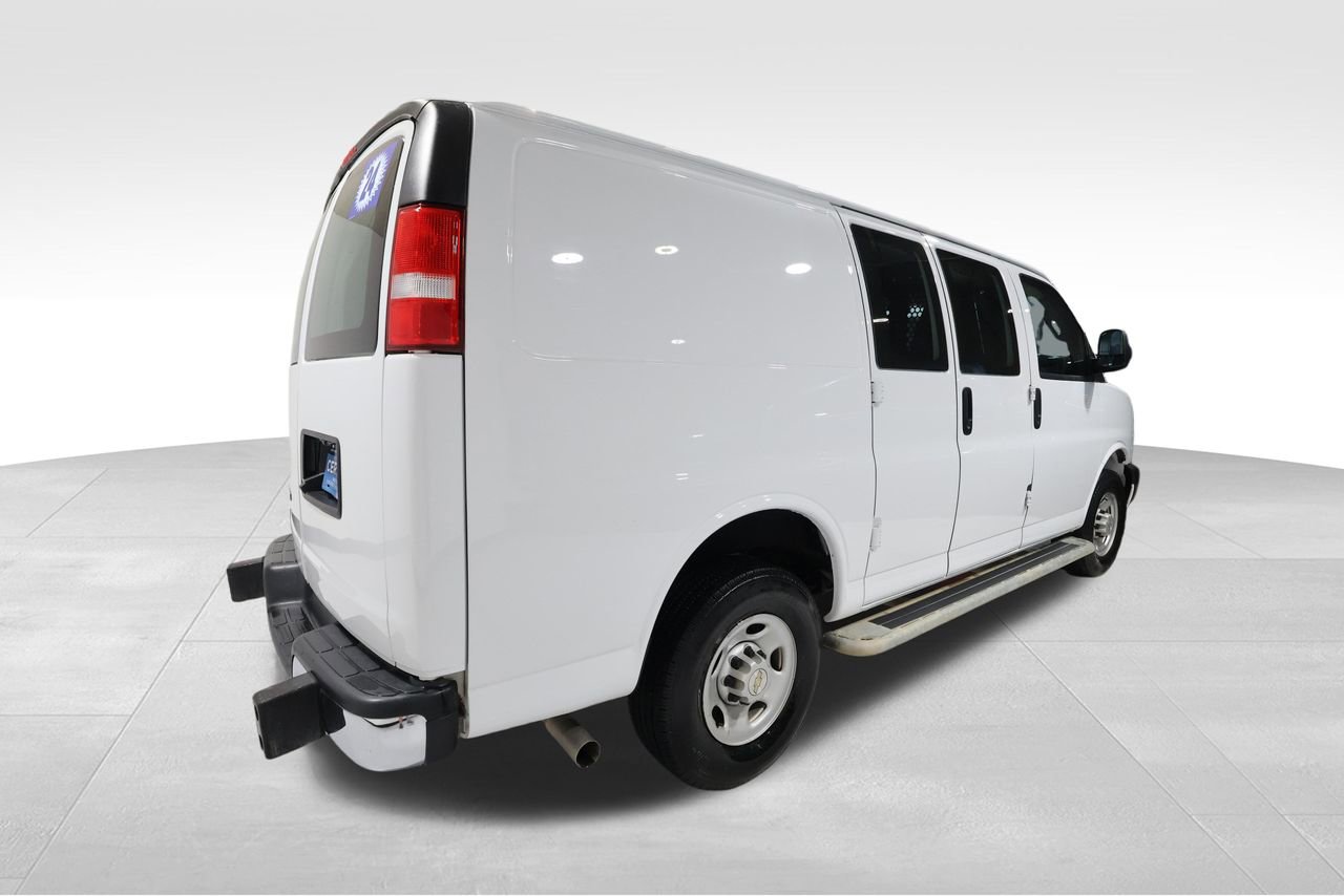 2024 Chevrolet Express Cargo 2500 photo 4
