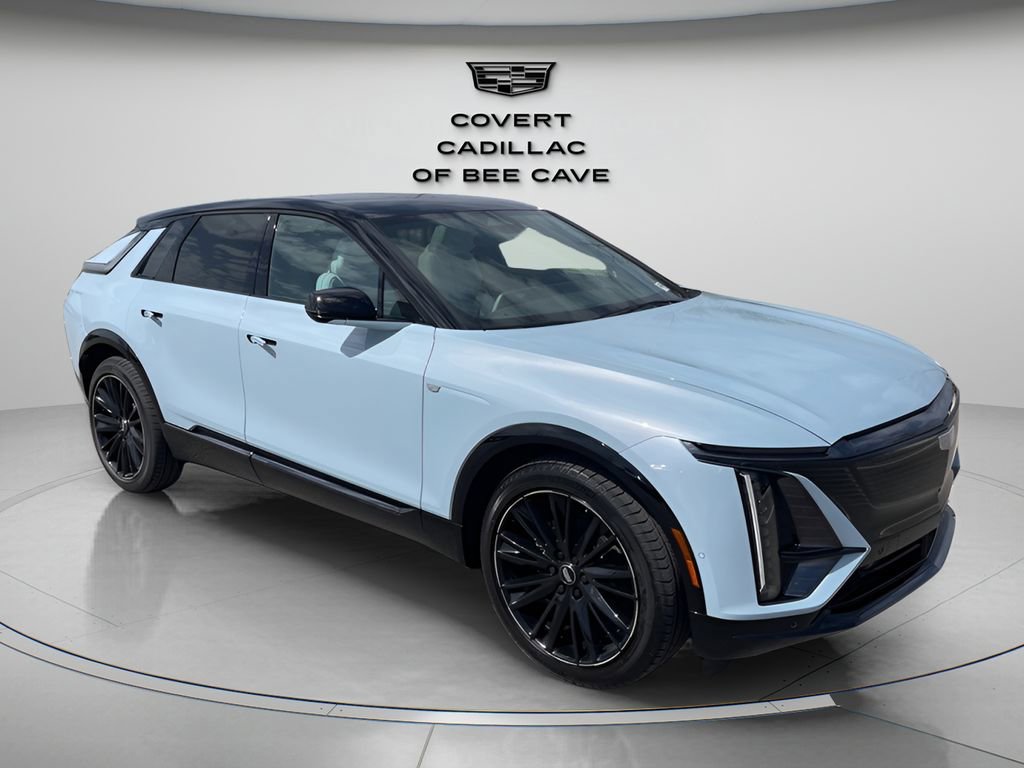 2025 Cadillac Lyriq Sport photo 2