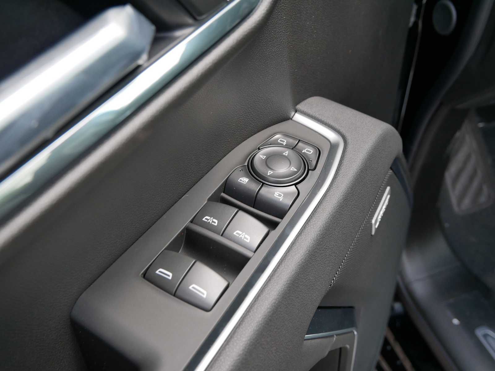 2025 Gmc Sierra SLT photo 16