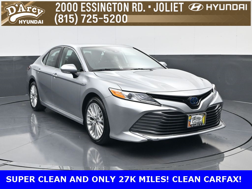 2020 Toyota Camry Hybrid XLE photo 3