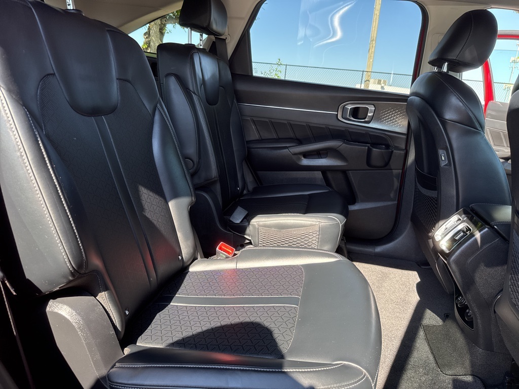 2022 Kia Sorento Plug-In Hybrid SX photo 27