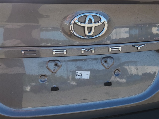 2022 Toyota Camry SE photo 15