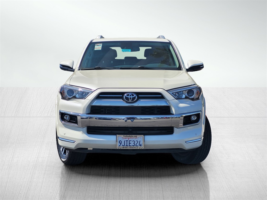 2023 Toyota 4Runner Limited photo 2