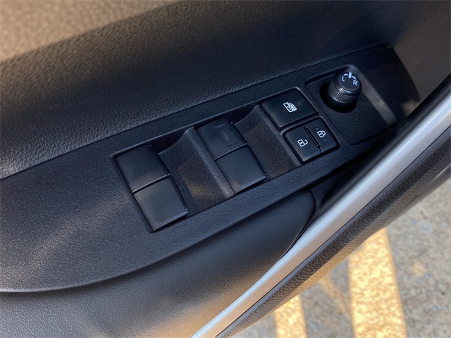 2026 Toyota Corolla Cross Hybrid SE photo 16