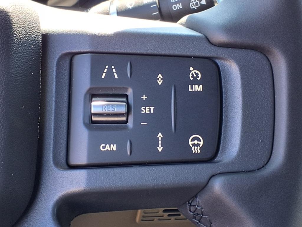 2025 Land Rover Defender 90 S photo 14