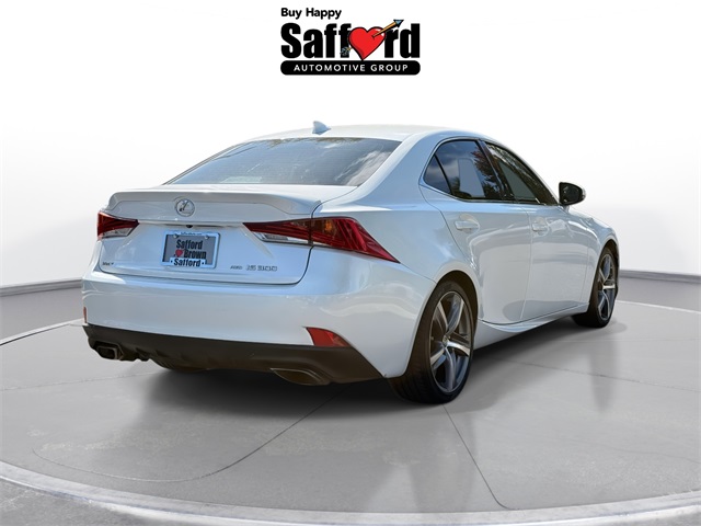 2017 Lexus IS 300 photo 9