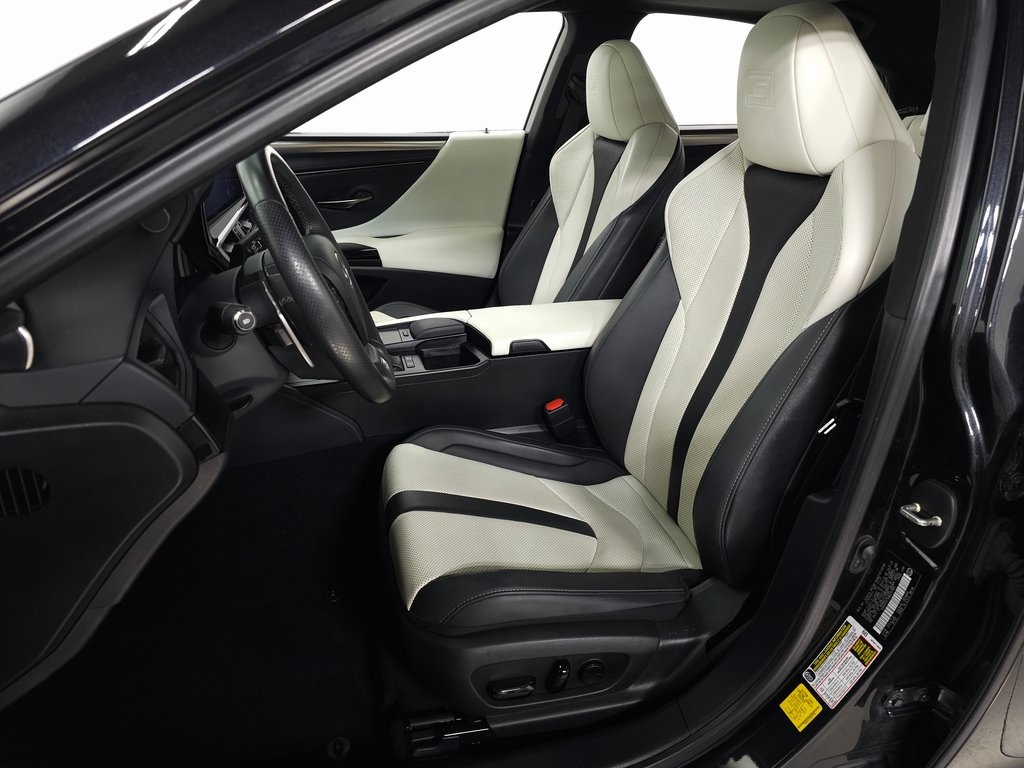 2022 LEXUS ES - Image 15