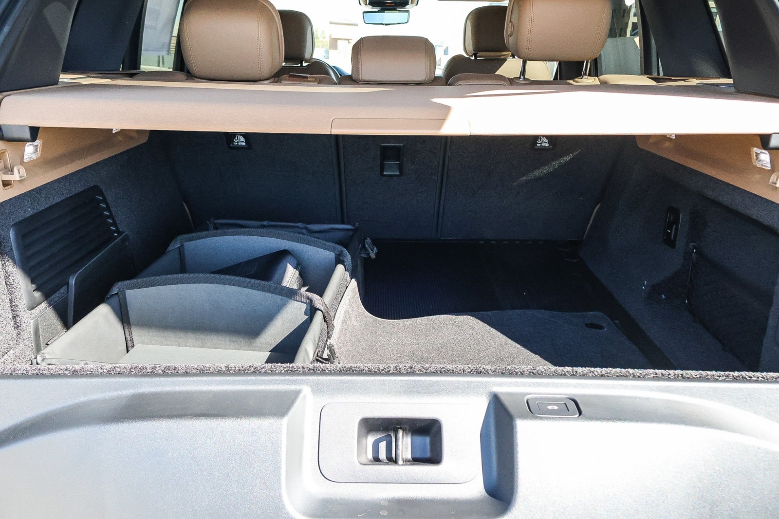 2025 Land Rover Range Rover SE photo 22