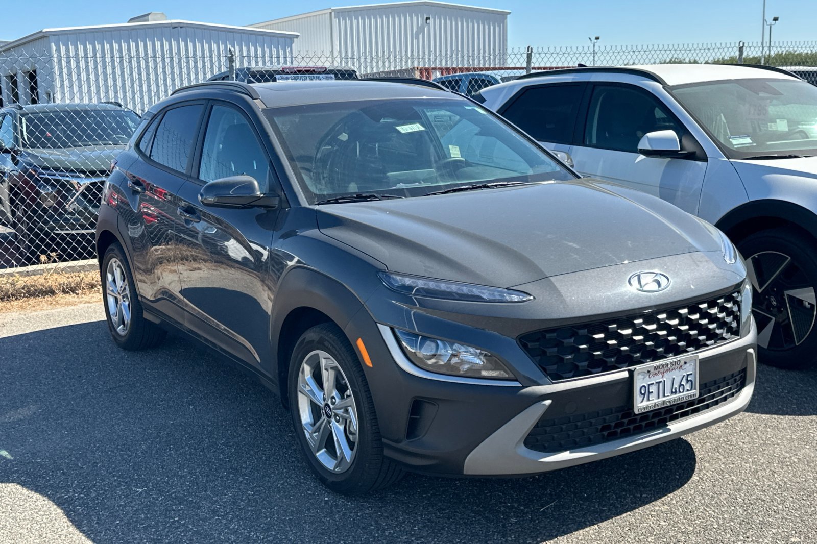 2023 Hyundai Kona SEL photo 2