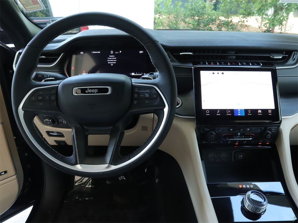 2023 Jeep Grand Cherokee Limited photo 7