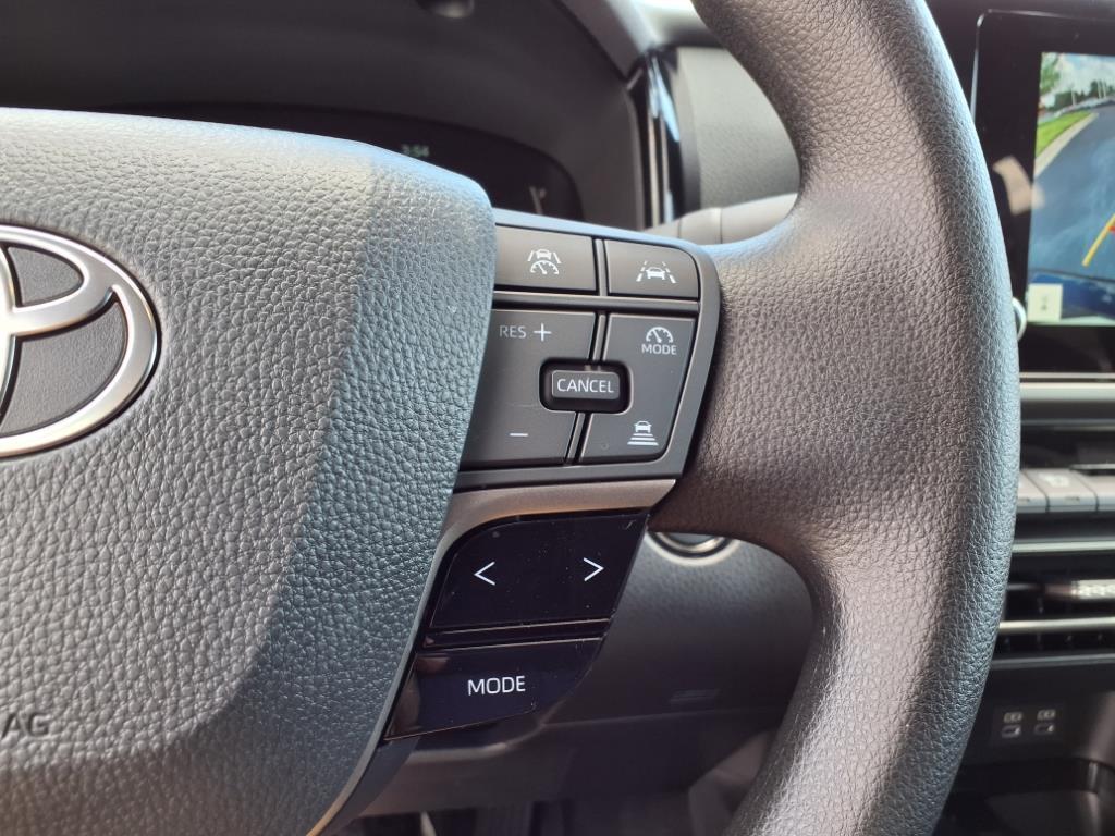 2025 Toyota Camry LE photo 22