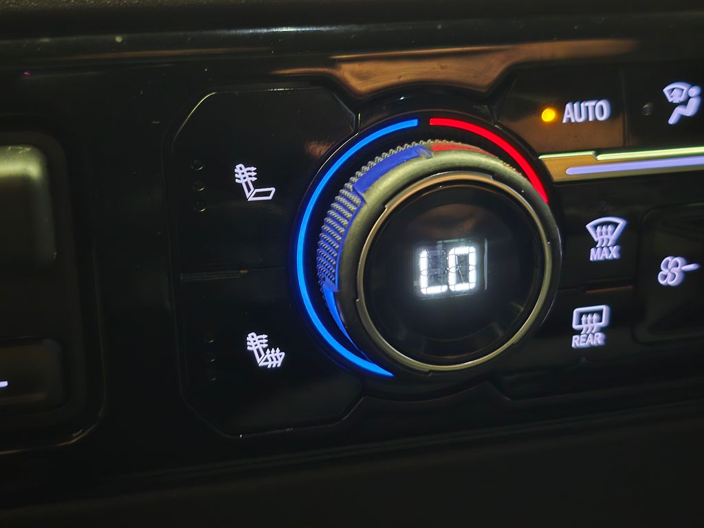 2024 Chevrolet Silverado 2500HD LT photo 17