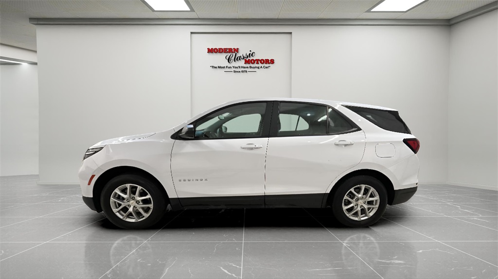 2024 Chevrolet Equinox LS photo 4