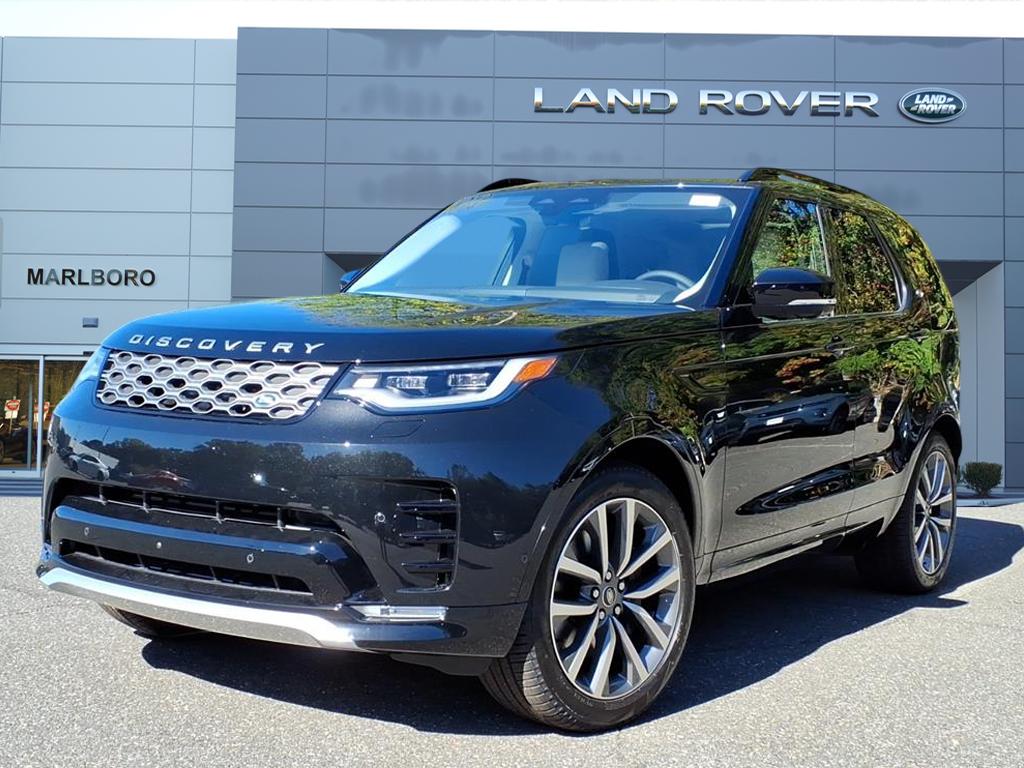 2026 Land Rover Discovery Tempest Edition's photo
