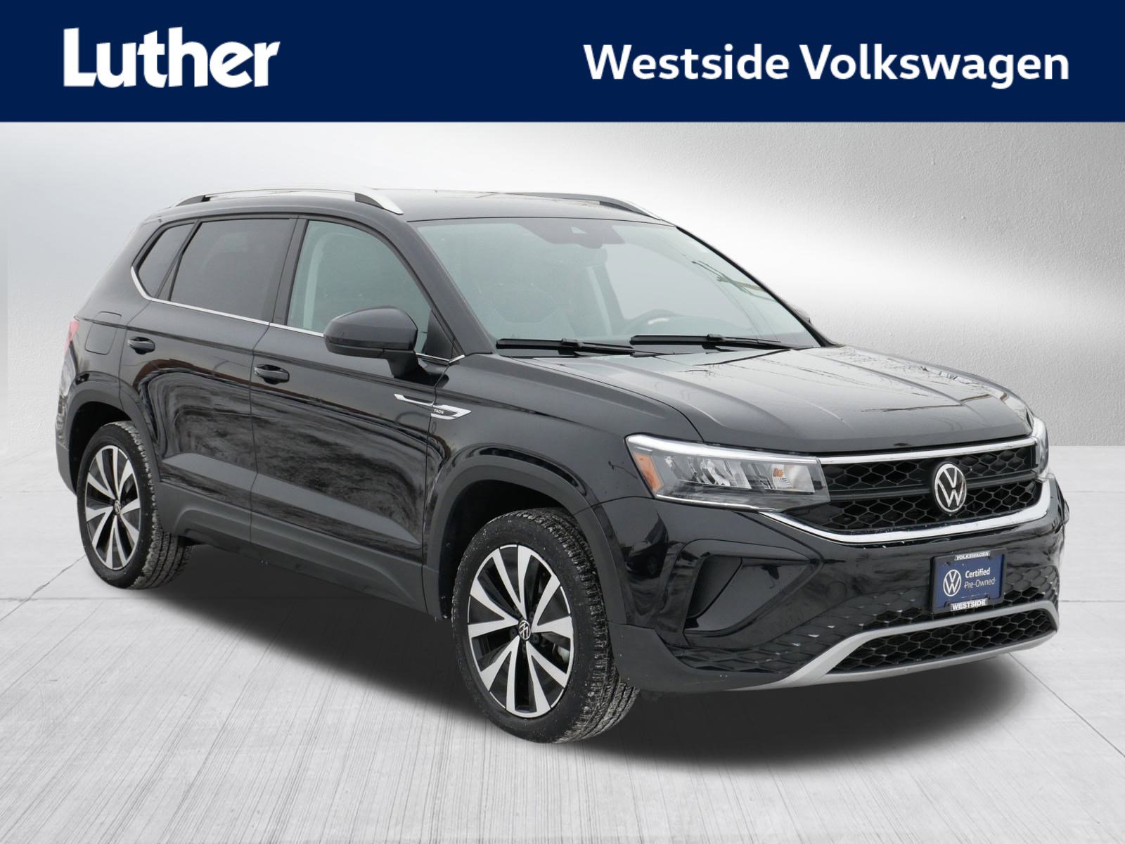 2023 Volkswagen Taos SE's photo